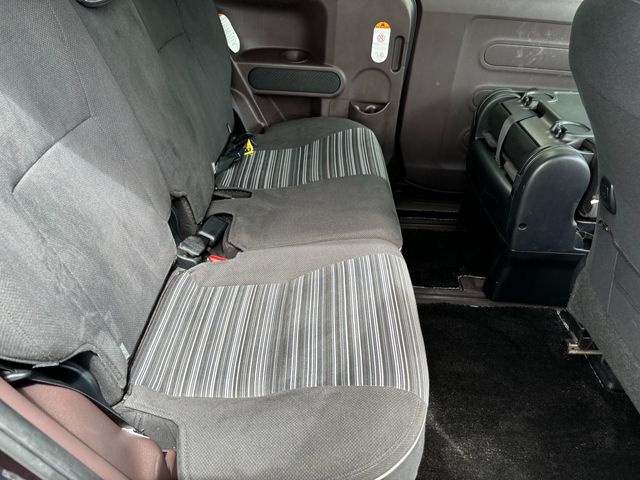 TOYOTA SPADE 2015 Image 31