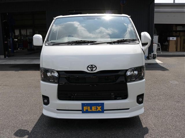 TOYOTA HIACE VAN 2WD 2024 Image 31