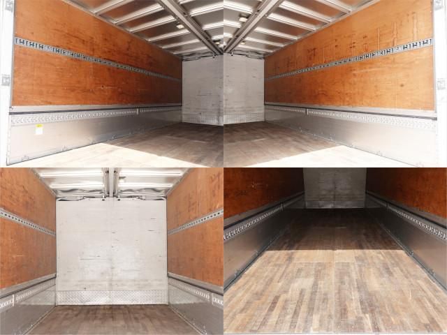 MITSUBISHI FUSOU FIGHTER 2013 Image 31