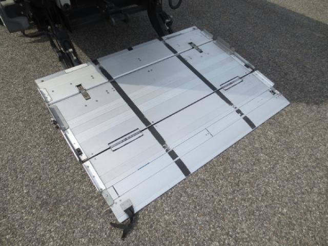 ISUZU ELF 2016 Image 31