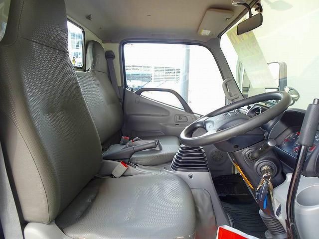 HINO DUTRO 2012 Image 31