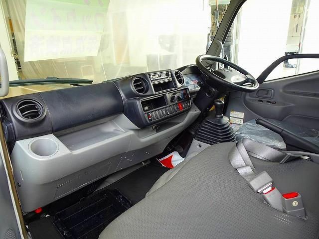 HINO DUTRO 2012 Image 31