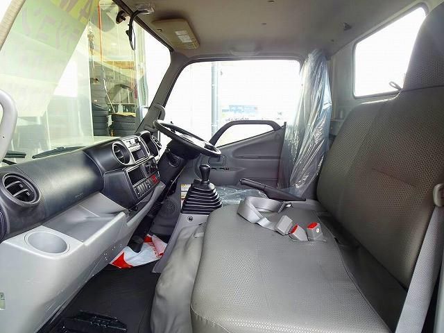 HINO DUTRO 2012 Image 31