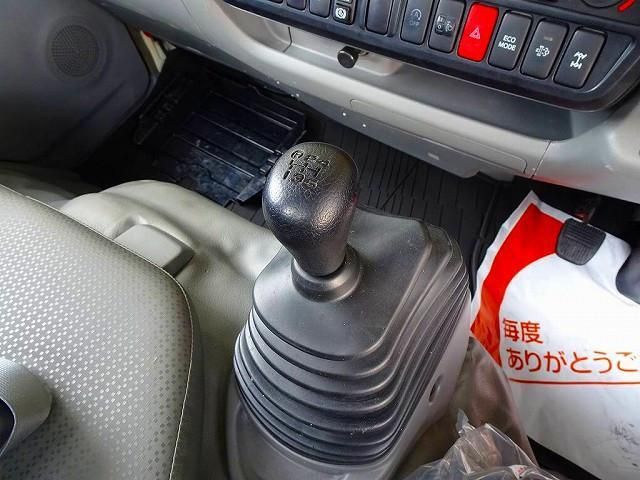 HINO DUTRO 2012 Image 31