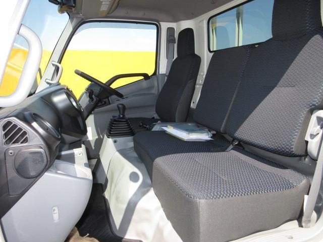 HINO DUTRO 2023 Image 31