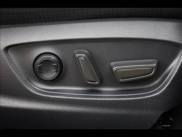 TOYOTA PRIUS PHV 2019 Image 31