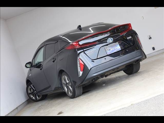 TOYOTA PRIUS PHV 2019 Image 31