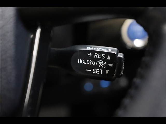 TOYOTA PRIUS PHV 2019 Image 31