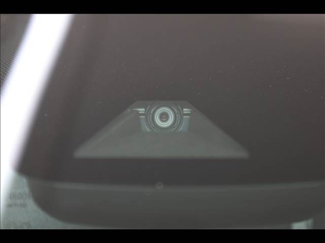 TOYOTA PRIUS 2018 Image 31