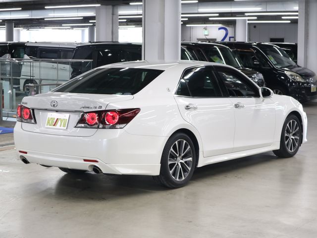 TOYOTA CROWN SEDAN 2016 Image 31
