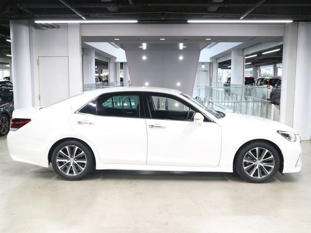 TOYOTA CROWN SEDAN 2016 Image 31