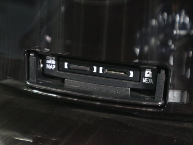 TOYOTA CROWN SEDAN 2016 Image 31