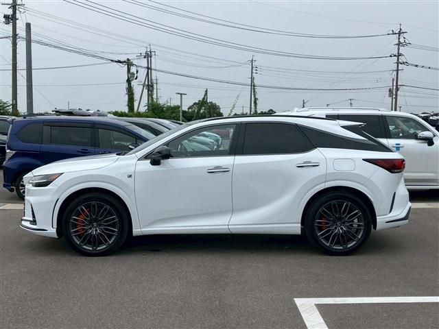 TOYOTA LEXUS RX500H 2023 Image 31