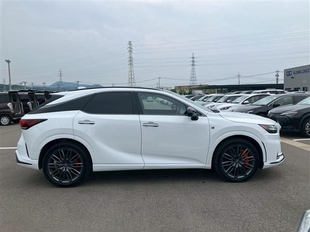 TOYOTA LEXUS RX500H 2023 Image 31