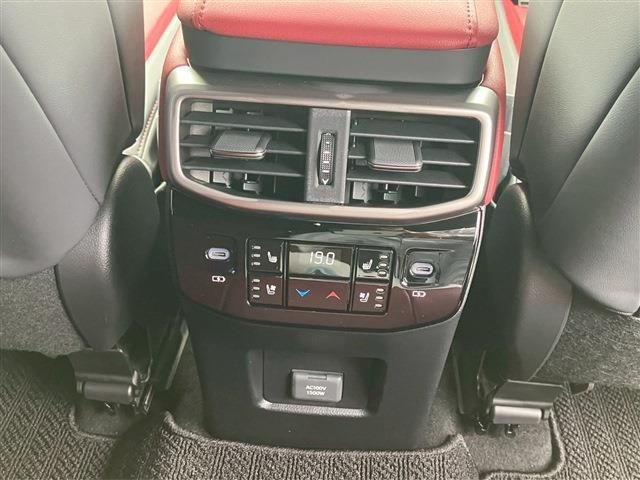 TOYOTA LEXUS RX500H 2023 Image 31