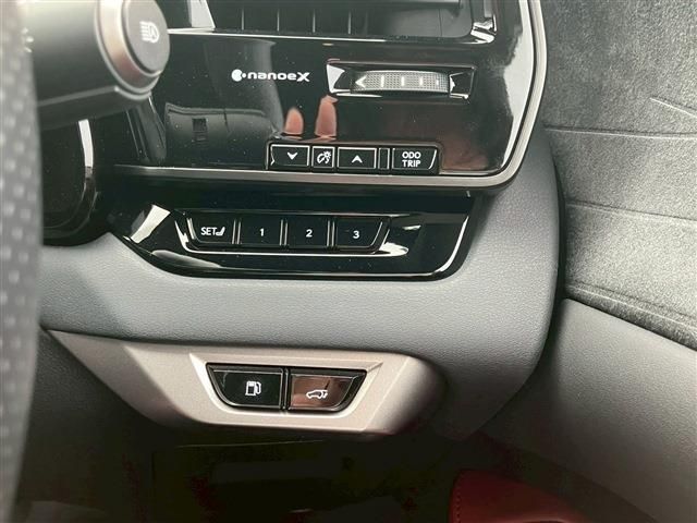 TOYOTA LEXUS RX500H 2023 Image 31