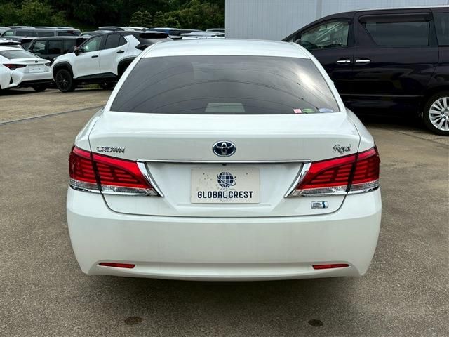 TOYOTA CROWN SEDAN HYBRID 2014 Image 31