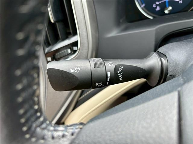 TOYOTA CROWN SEDAN HYBRID 2014 Image 31