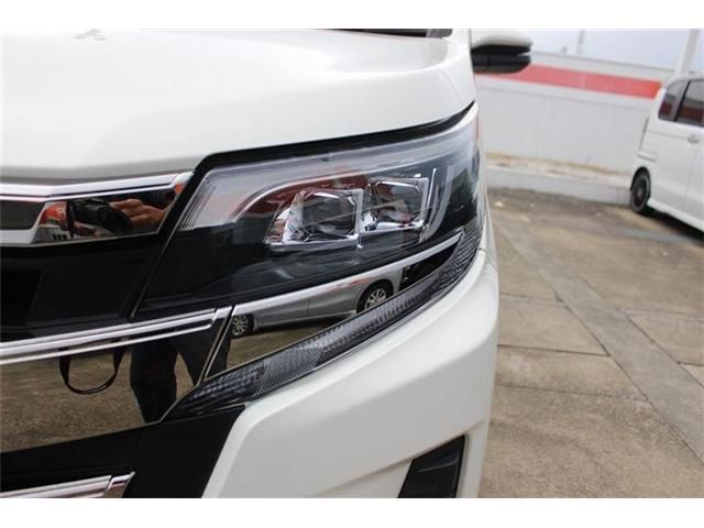 TOYOTA NOAH 2018 Image 31