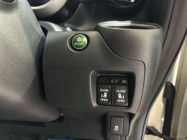 HONDA N BOX CUSTOM 2013 Image 31