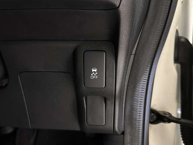 HONDA N BOX CUSTOM 2013 Image 31