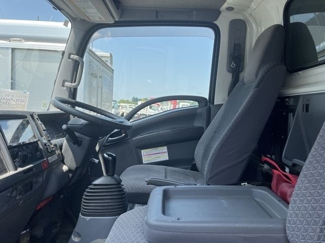 ISUZU ELF 2019 Image 31