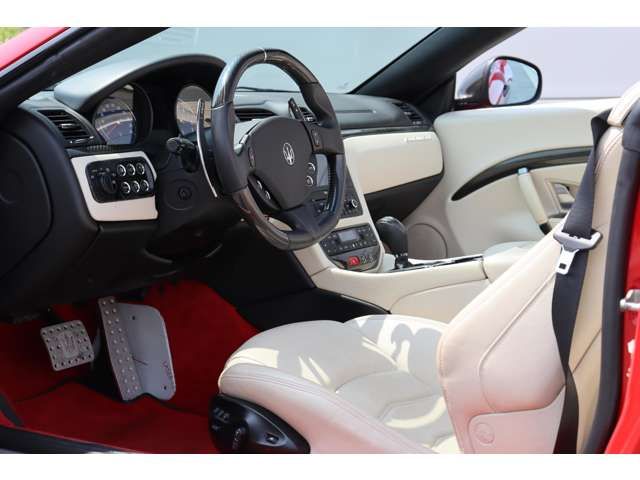 MASERATI GRANCABRIO 2015 Image 31