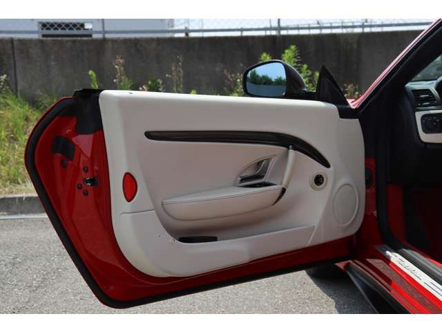 MASERATI GRANCABRIO 2015 Image 31