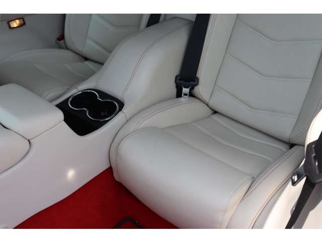 MASERATI GRANCABRIO 2015 Image 31