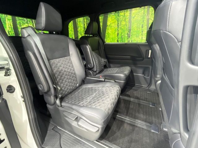 TOYOTA VOXY 2022 Image 31