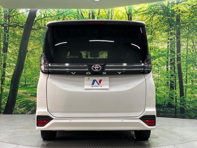 TOYOTA VOXY 2022 Image 31