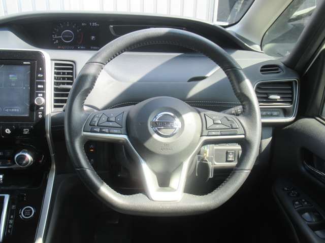 NISSAN SERENA  S-HYBRID 4WD 2018 Image 31