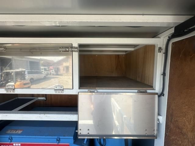 ISUZU ELF 2017 Image 31