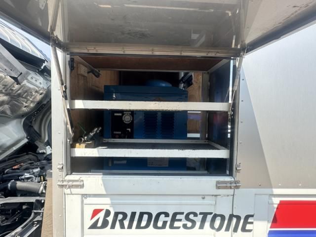 ISUZU ELF 2017 Image 31