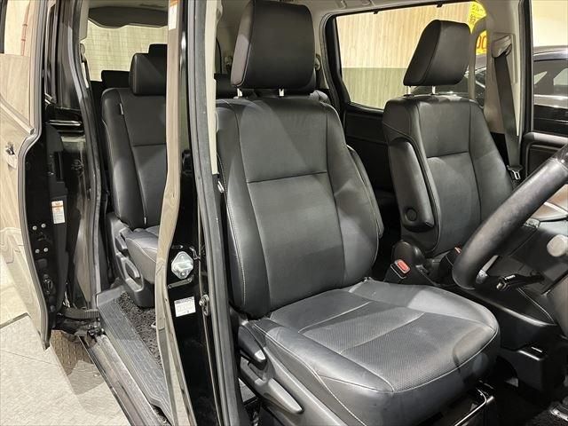 TOYOTA ESQUIRE 2015 Image 31