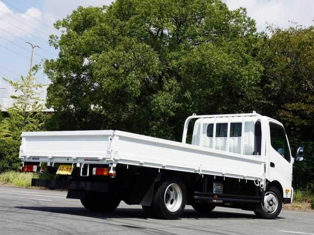 HINO DUTRO 2020 Image 31