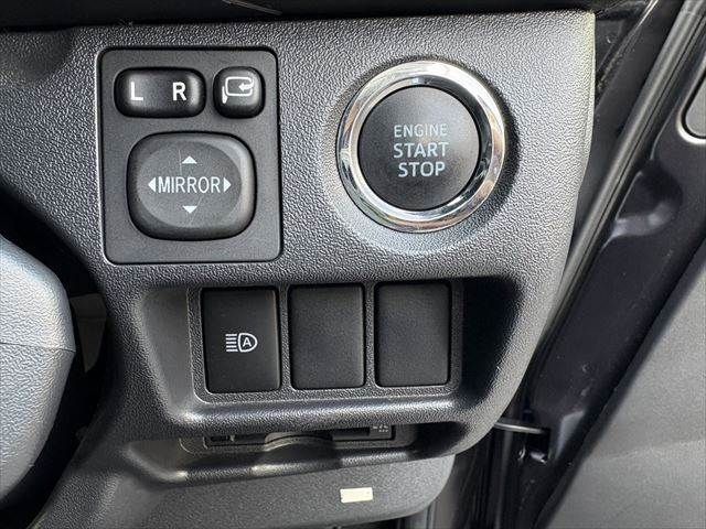 TOYOTA REGIUSACE VAN 4WD 2018 Image 31