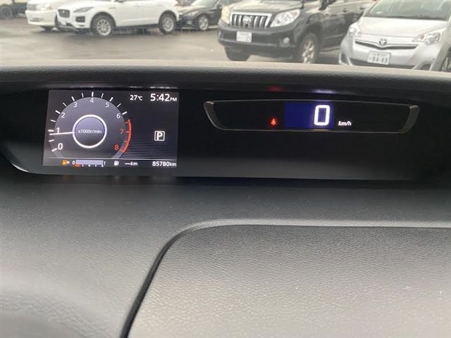 NISSAN SERENA  S-HYBRID 4WD 2017 Image 31