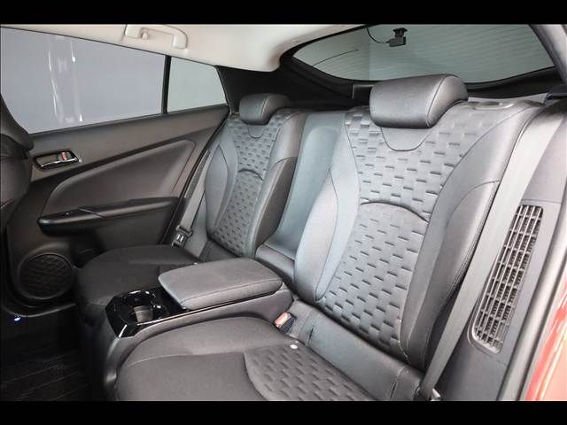 TOYOTA PRIUS PHV 2017 Image 31