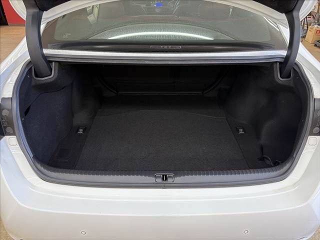 TOYOTA LEXUS RC300H 2014 Image 31