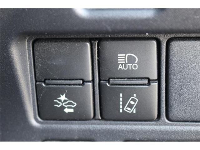 TOYOTA NOAH 2018 Image 31