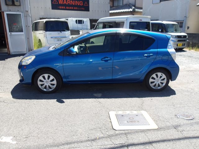 TOYOTA AQUA 2014 Image 31