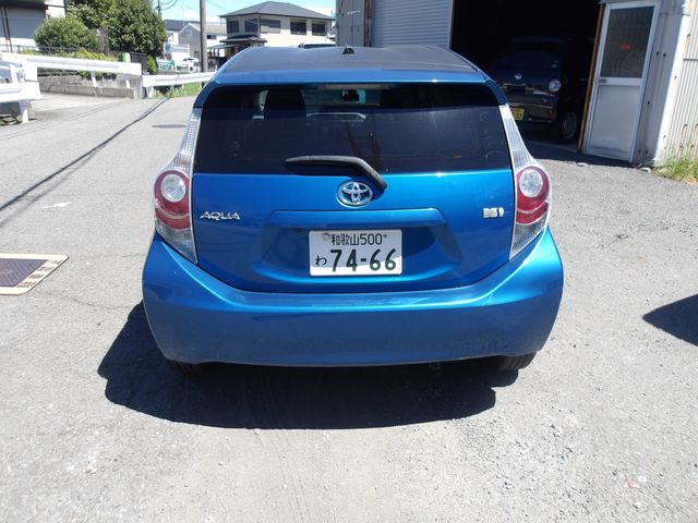 TOYOTA AQUA 2014 Image 31