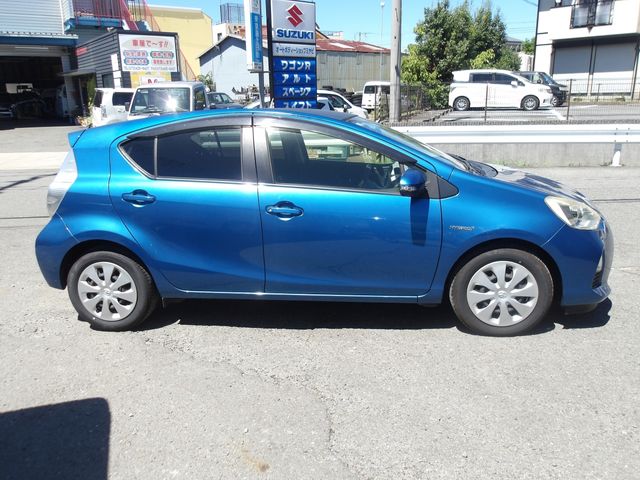 TOYOTA AQUA 2014 Image 31