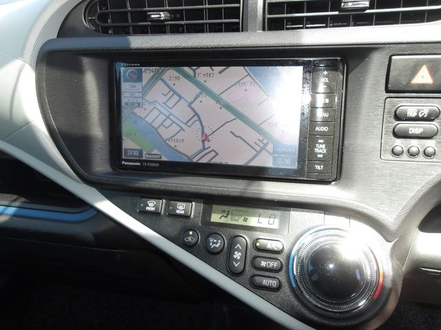 TOYOTA AQUA 2014 Image 31