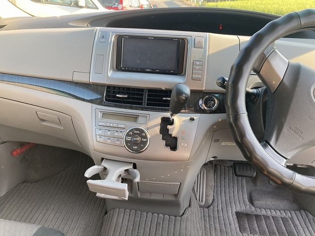 TOYOTA ESTIMA 2006 Image 31