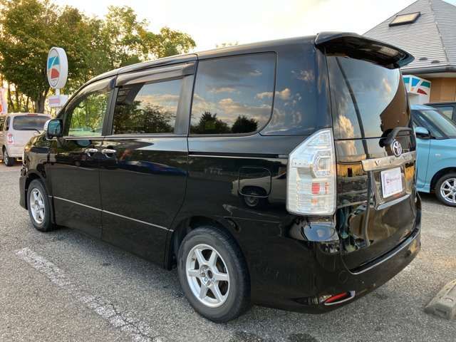 TOYOTA VOXY 2011 Image 31