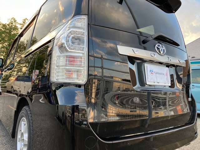 TOYOTA VOXY 2011 Image 31