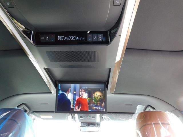 TOYOTA VELLFIRE  HYBRID 4WD 2024 Image 31