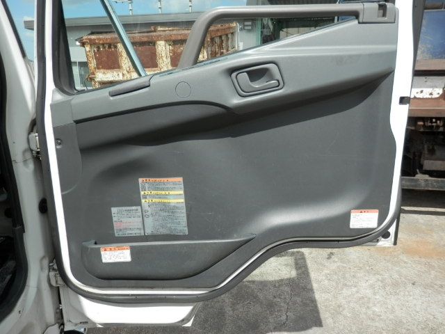 MITSUBISHI FUSOU FIGHTER 2014 Image 31